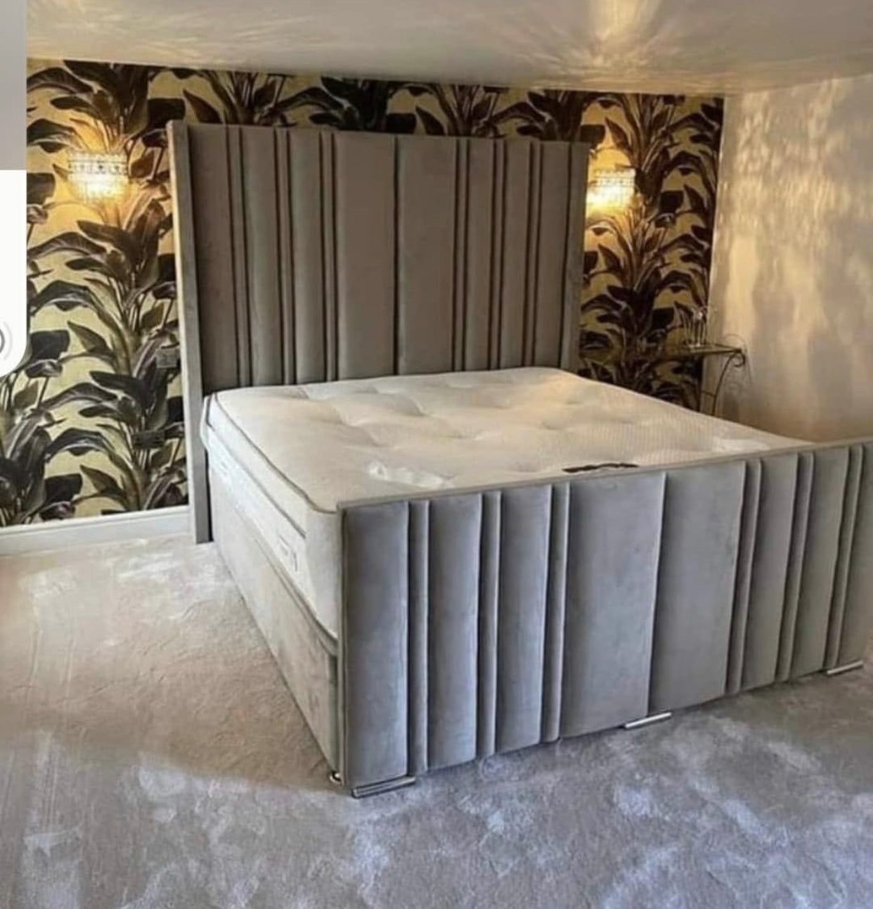 Boutique Wing Bed