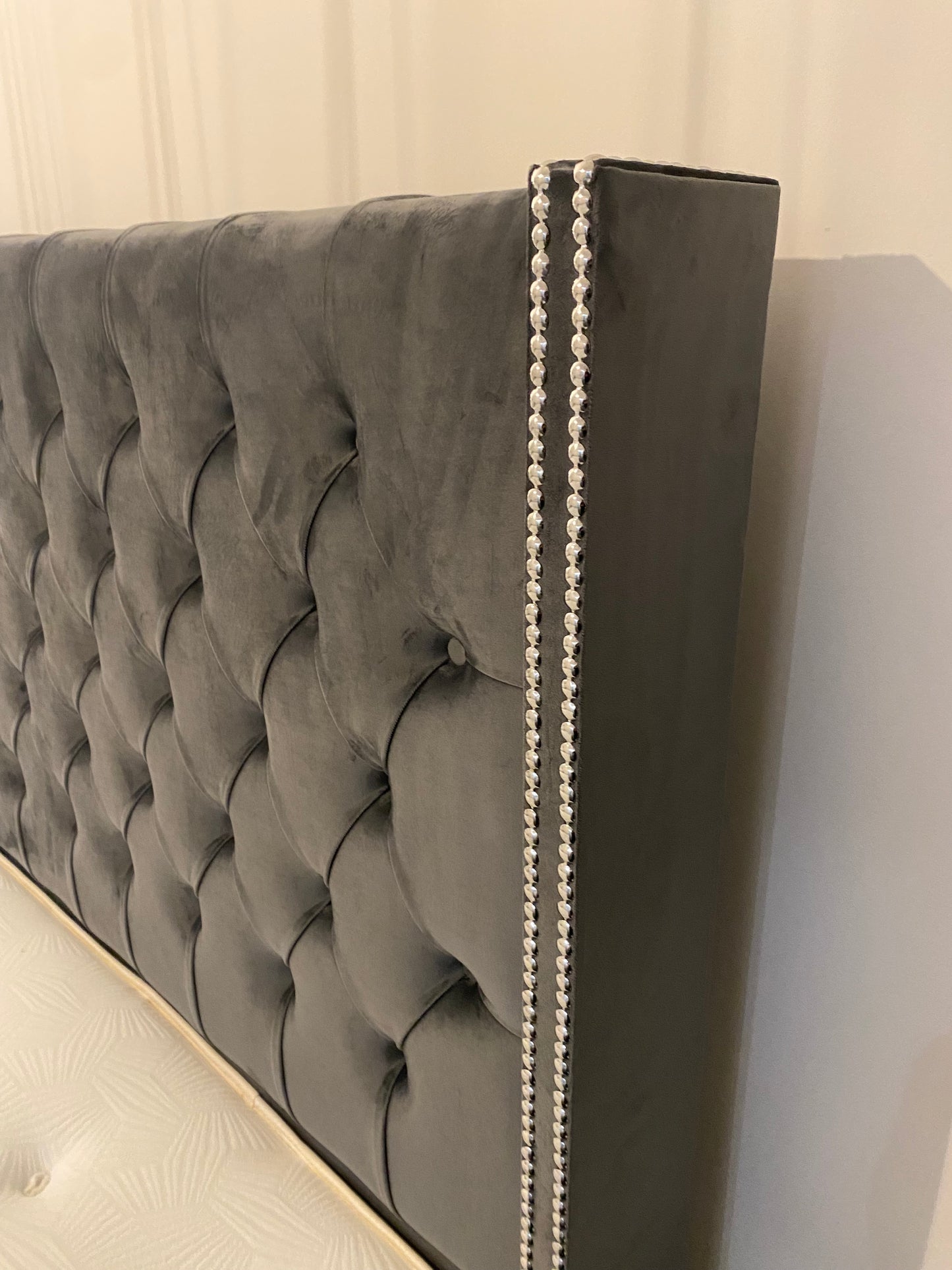 Paris Wing Bed