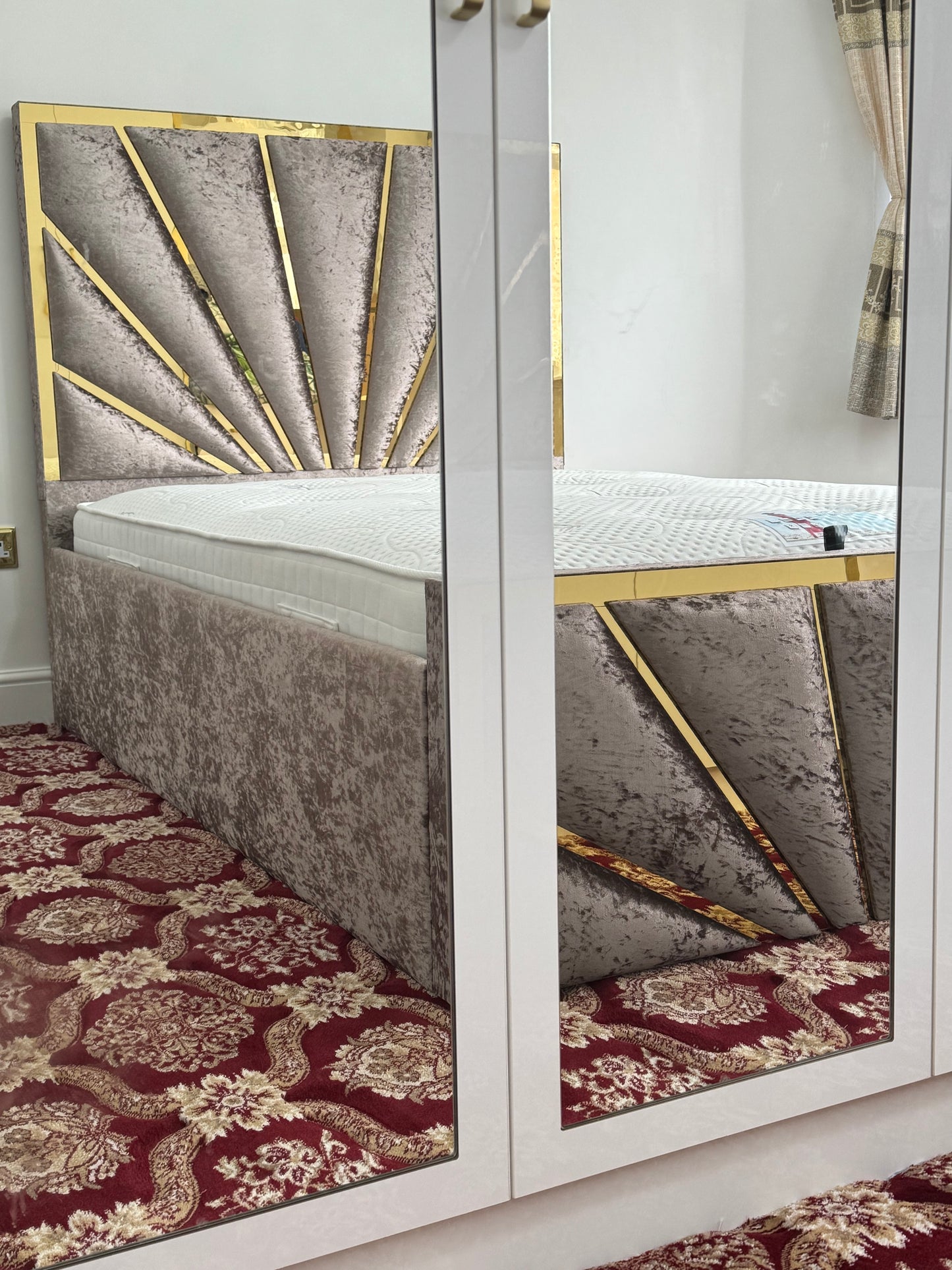Geneva Sunrise Bed