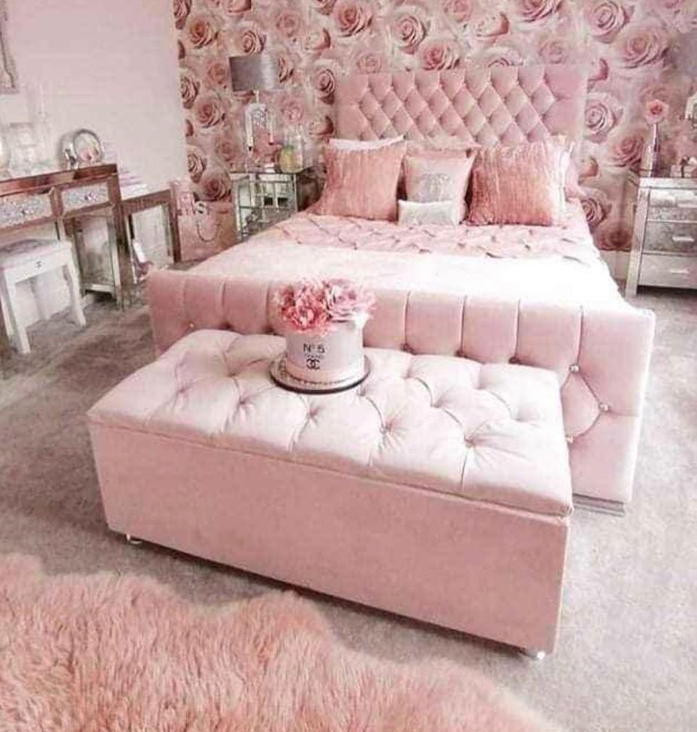 Pink Plush Velvet Tia Bed image 0